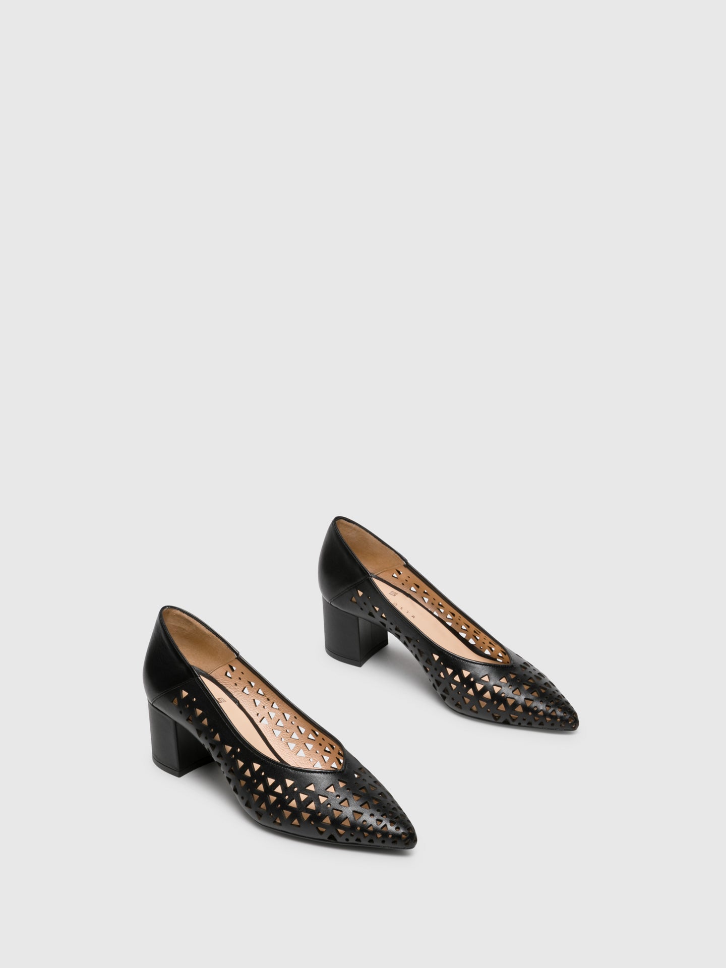 Sofia Costa Sapatos de Salto Grosso em Preto